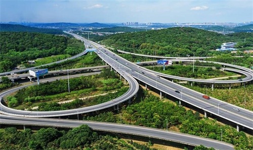 鸡东钢筋套筒应用于高速公路